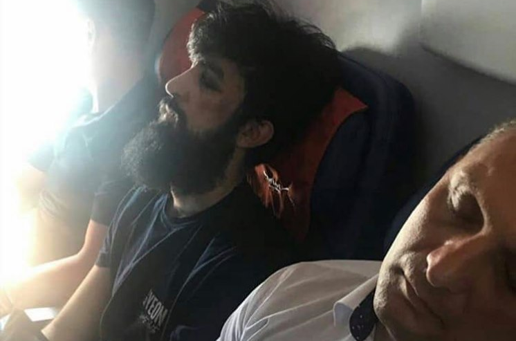 Кемал Тамбиев в самолете по пути из Москвы в Махачкалу