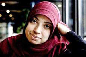 Датская телеведущая Асма Абдул-Хамид считает, что можно одновременно быть датчанкой и мусульманкой.