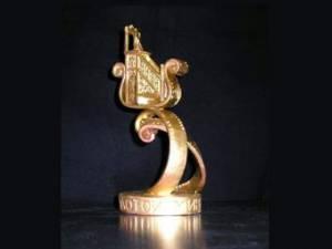 Эмблема Международного фестиваля мусульманского кино "Золотой минбар"