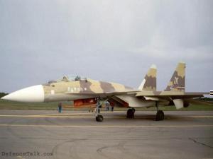 Истребитель Су-37