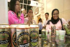 Дегустация халяльного (безалкогольного) пива в Малайзии.