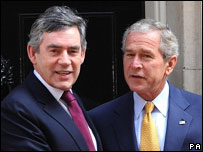 "Сегодня Британия обратится к Европе, и Европа согласится принять дальнейшие санкции против Ирана", - сказал Браун на совместной с Бушем пресс-конференции после окончания переговоров. 