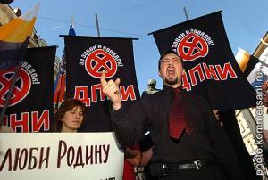 Глава ДПНИ Александр Поткин (Белов) на одном из митингов