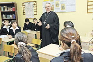 Эксперимент по насаждению православия продолжается во многих школах