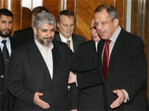 Лидер ХАМАС Халед Машааль и глава МИД РФ Сергей Лавров во время московской встречи