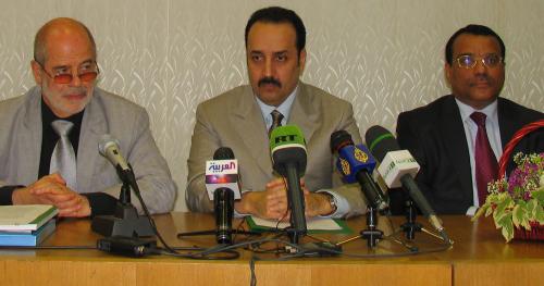 Справа налево: директор ИВ РАН Виталий Наумкин, принц Мухаммад Бен Саад Бен Халид Аль-Сауд, посол КСА в Москве Али Джафар. Фото: IslamNews