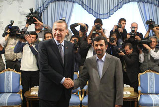 Тайип Эрдоган и Махмуд Ахмадинежад на встрече в Тегеране