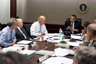 Военный кабинет Обамы обсуждает изменение стратегии в Афганистане