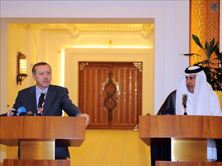 В резиденции главы правительства в Дохе состоялась официальная церемония встречи премьер-министров Турции  и Катара