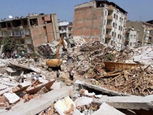 Последствия землетрясения в турецкой провинции Элязыг. Фото: "Аль-Джазира"