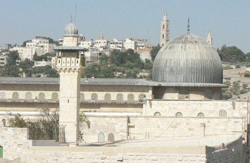 На месте мечети Аль-Акса сионисты мечтают построить "третий храм"