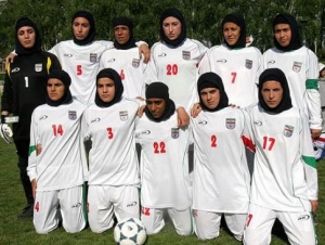 Иранские футболистки не будут выступать с непокрытой головой