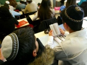 В школах Дании можно носить головные уборы, выражающие религиозную принадлежность
