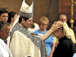 Катарина Джеффертс Шори возглавляет Епископальную церковь США с 2006 года