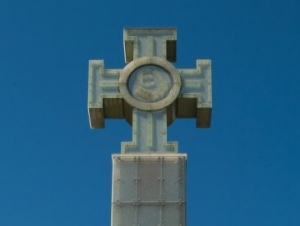 Многие эстонские налогоплательщики недовольны тем, что их средства расходуются на сооружение ничего не значащих монументов