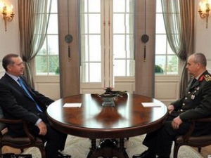 Начальник Генштаба Турции Илькер Башбуг экстренно встретился с премьером Тайипом Эрдоганом