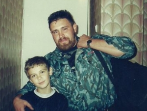 2001 год. Андрей Шемарулин вернулся домой из командировки в Чечню