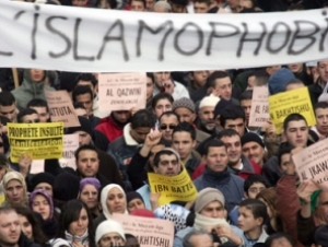 В демократической Европе мусульмане подвергаются не только дискриминации на рынках труда и жилья, но и насилию