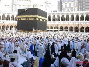 Большое количество мусульман устремляется в Саудовскую Аравию в последние числа Рамадана