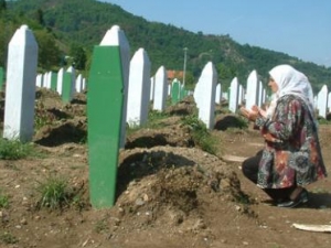 Ратко Младичу вменяется в вину геноцид мусульман в Сребренице