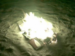 В США опять жгут книги - на этот раз не священные, но раскрывающие слишком много государственных тайн