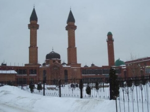 Москва. Суннитская (слева) и шиитская мечети объединены в единый коплекс