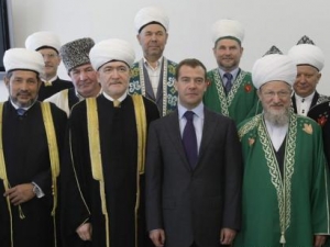 Дмитрий Медведев в мечети Москвы