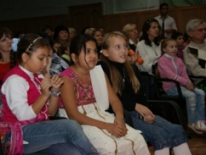 Федерация мигрантов России проводит благотворительную акцию "Дадим земной шар детям"