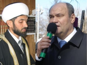 Светские и духовные лидеры Пензенской области поздравили мусульман с праздником Курбан-Байрам. Абдуррауф Забиров (слева) и Василий Бочкарев (справа)