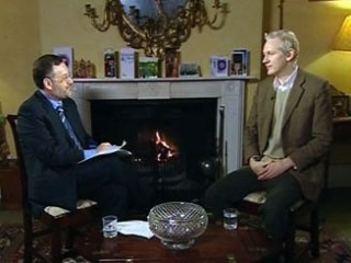 Основатель сайта Wikileaks Джулиан Ассанж на телеканале "Аль-Джазира"