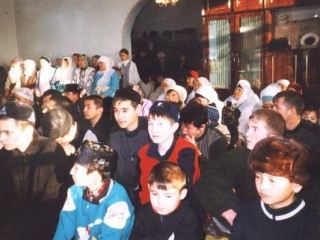 Дети - частые гости в Сабанакской мечети