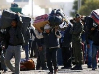 Тысячи ливийцев покинули свои дома