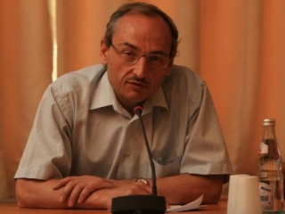 Юрий Михайлов: Под одним переплетом с Ветхим и Новым Заветами третьим должен публиковаться Коран