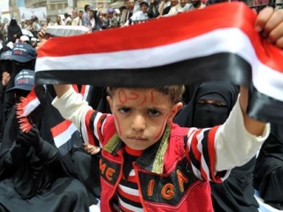 Участники протестов в столице Йемена требуют отставки президента