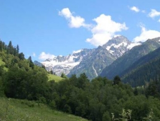 Совокупность уникальных природно-климатических условий позволит курортам Кавказа стать одним из мировых центров горнолыжного туризма