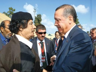 В 2010 году премьер-министру Турции Реджепу Тайипу Эрдогану Муаммар Каддафи вручил "Премию имени Каддафи по правам человека"