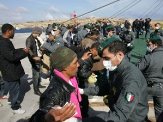 Италия выдала временный вид на жительство многим из 26тысяч прибывших туда  тунисских беженцев
