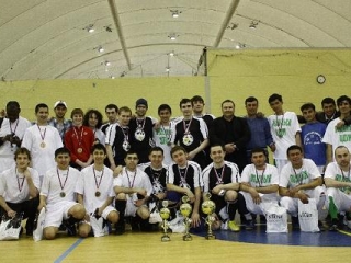 Команды-призеры: «Фатх», «Нур» (в белой форме, справа) и «Азия» (в белой форме, слева)