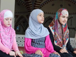 Школьники Чечни познают ислам