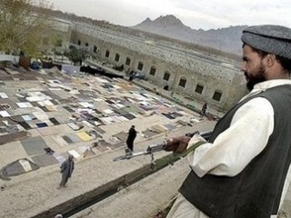 Часть заключенных-талибов покинули тюрьму через центральные ворота