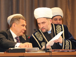 Файзов с президентом Миннихановым на съезде