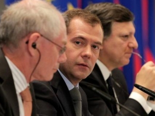 Медведев: Мы сверили часы по основным региональным конфликтам, обсудили ситуацию и на Ближнем Востоке, и в Северной Африке, и иранскую ядерную программу, и приднестровское урегулирование, и вообще кон