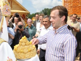 Есть такая татарская традиция - президентов кормить