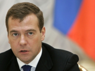 Дмитрий Медведев во вторник прибыл в Нальчик для участия в заседании Совета при президенте РФ по развитию гражданского общества и правам человека