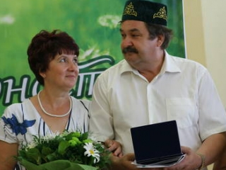 Медали вручались супружеским парам, внесшим достойный вклад в развитие Казани и Татарстана