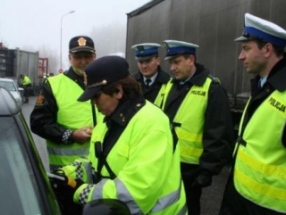 Норвежской полиции следует заняться проверкой светловолосых молодых европейцев
