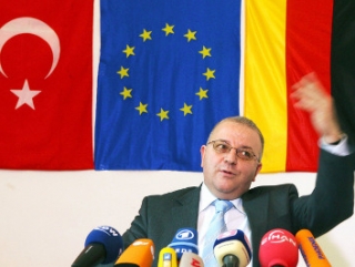 Председатель турецкой общины Германии Кенан Колат