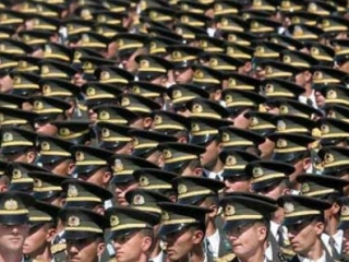 Турецкие солдаты на параде