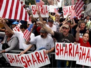 Истерию исламофобии в США раздувает горстка людей, объединенных в общую сеть