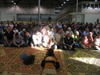 Мусульмане в павильоне№2 парка Сокольники. Фото IslamNews